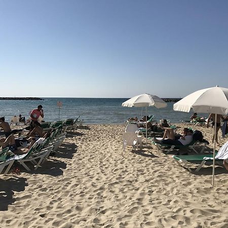 Appartamento Ben Gurion 83 Tel Aviv Esterno foto