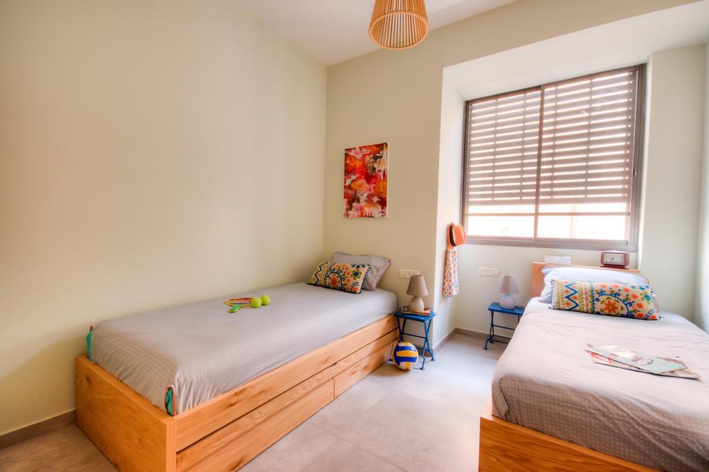 Appartamento Ben Gurion 83 Tel Aviv Esterno foto