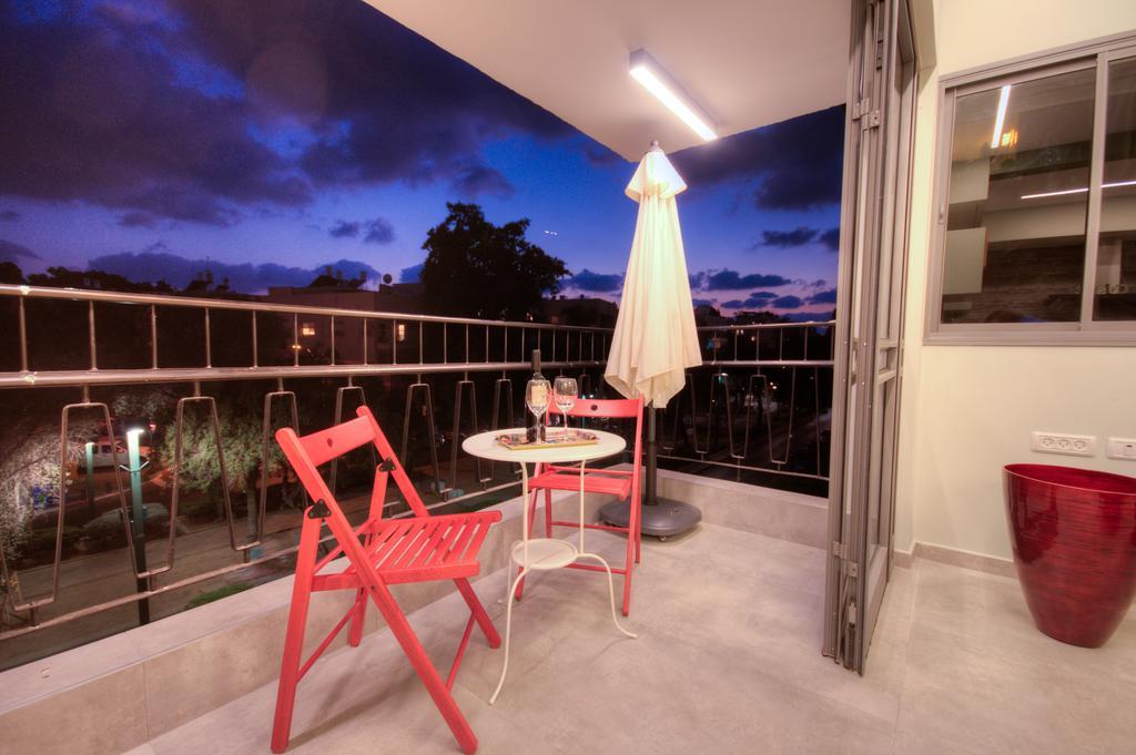 Appartamento Ben Gurion 83 Tel Aviv Esterno foto