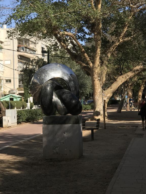 Appartamento Ben Gurion 83 Tel Aviv Esterno foto
