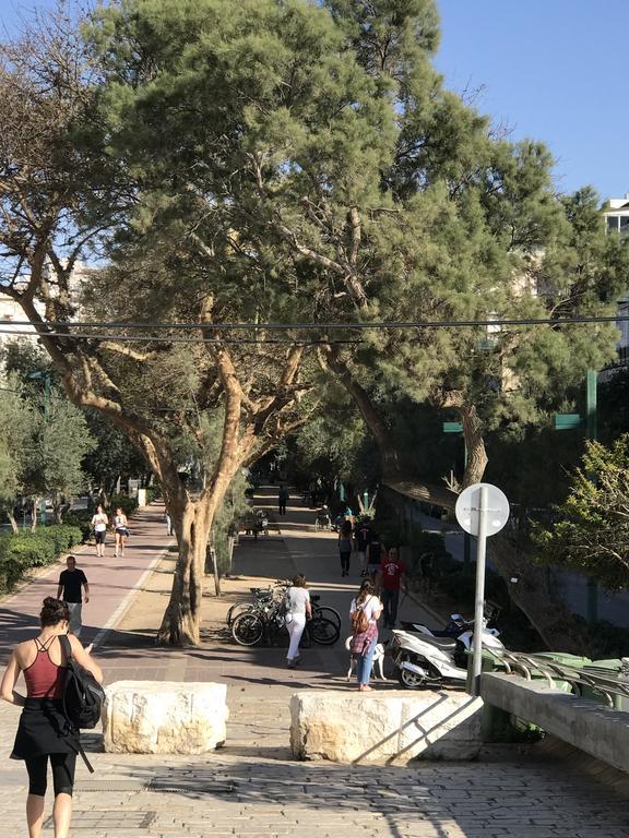 Appartamento Ben Gurion 83 Tel Aviv Esterno foto